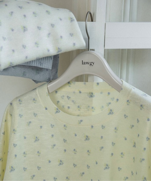 lawgy（ラウジー）の「small floral pattern round neck tops / スモールフローラルパターンラウンドネックトップス（Tシャツ/カットソー・レディース・クリーム/ライトブルー/ホワイト・FREE）」の14枚目の写真