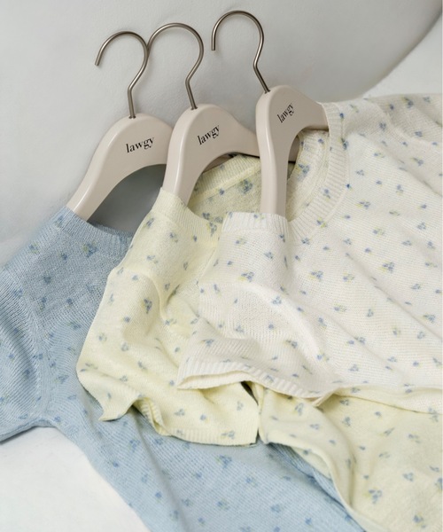 lawgy（ラウジー）の「small floral pattern round neck tops / スモールフローラルパターンラウンドネックトップス（Tシャツ/カットソー・レディース・クリーム/ライトブルー/ホワイト・FREE）」の16枚目の写真