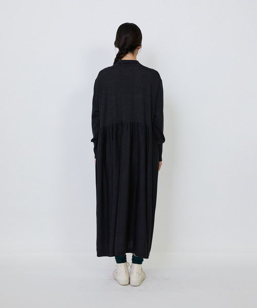 LOISIR（ロワズィール）の「ウール梳毛天竺ポロワンピース（ワンピース・レディース・レッド/グリーン/チャコールグレー・FREE）」の5枚目の写真