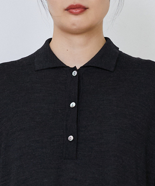 LOISIR（ロワズィール）の「ウール梳毛天竺ポロワンピース（ワンピース・レディース・レッド/グリーン/チャコールグレー・FREE）」の6枚目の写真