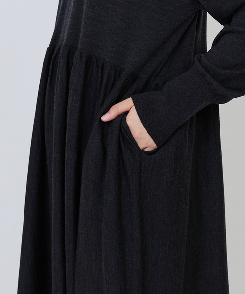 LOISIR（ロワズィール）の「ウール梳毛天竺ポロワンピース（ワンピース・レディース・レッド/グリーン/チャコールグレー・FREE）」の9枚目の写真