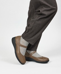 Atelier（アトリエ）の「【4E】アシンメトリーデザインストラップシューズ（その他シューズ）」