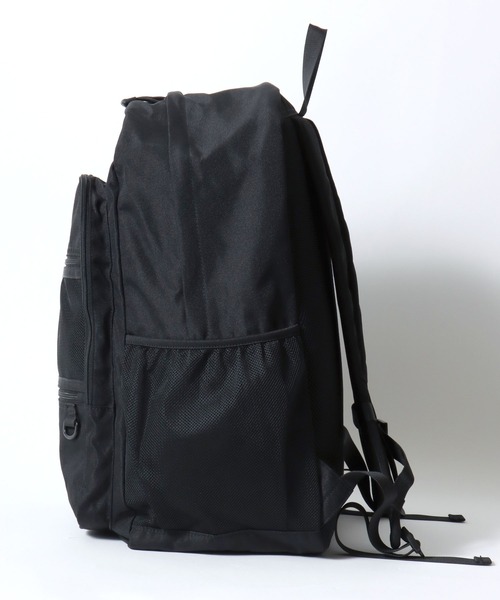 Lee(リー)の「Lee/リー 撥水 ロゴ ワンポイント刺繍 多ポケットバックパック/リュック/大容量 約34L/レディース メンズ(バックパック/リュック・レディース・ブラック・FREE)」の4枚目の写真