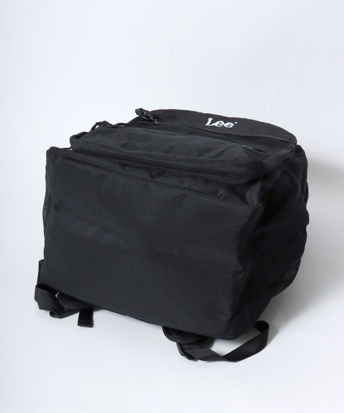 Lee(リー)の「Lee/リー 撥水 ロゴ ワンポイント刺繍 多ポケットバックパック/リュック/大容量 約34L/レディース メンズ(バックパック/リュック・レディース・ブラック・FREE)」の6枚目の写真