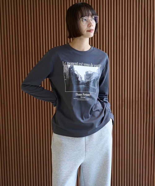 UNFILO(アンフィーロ)の「コットンスムース グラフィック ロンT(Tシャツ/カットソー・レディース・ホワイト系1/ホワイト系/グレー系2/ホワイト系2/グレー系1/グレー系・SMALL/LARGE/MEDIUM)」の6枚目の写真
