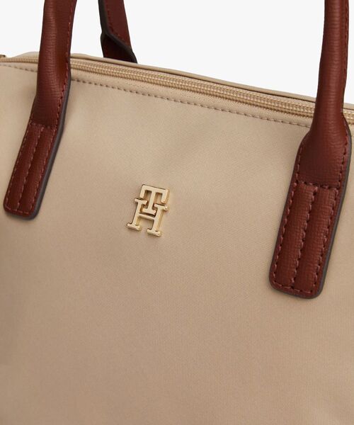 TOMMY HILFIGER（トミーヒルフィガー）の「ポペットミニトートバッグ（ショルダーバッグ・レディース・ベージュ/レッド/グリーン/ブラック・FREE）」の20枚目の写真