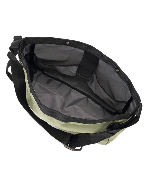 CHROME(クローム)の「CHROME/クローム ショルダーバッグ NEWSPAPER MESSENGER SM ニュースペーパー メッセンジャー スモール JP198MTBK(ショルダーバッグ・メンズ・ブラック・FREE)」の8枚目の写真