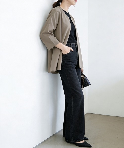 ReRe(リリ)の「七分袖ペプラム風ラウンドネックジャケット(ノーカラージャケット・レディース・グレイッシュベージュ/ブラック/グレー/ネイビー/ベージュ・MEDIUM/LARGE)」の10枚目の写真