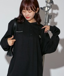WHITE MOUNTAINEERING（ホワイトマウンテニアリング）の「White Mountaineering/ホワイトマウンテニアリング×UMBRO/アンブロ HENRY NECK L/S T-SHIRT ロンT（Tシャツ/カットソー・レディース）」