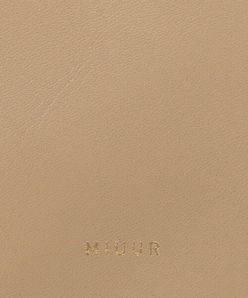 TOMORROWLAND （トゥモローランド）の「MIUUR KUMA ハンドバッグ（ハンドバッグ・レディース・ダークブラウン/ライトベージュ・FREE）」の5枚目の写真