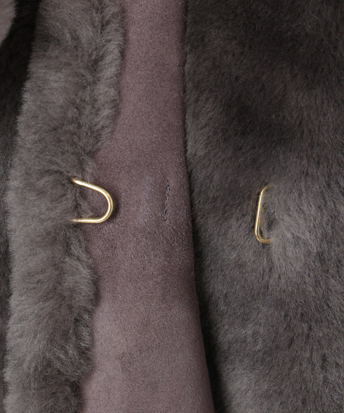 IENA（イエナ）の「ムートン ショートコート（ムートンコート・レディース・グレー・FREE）」の13枚目の写真