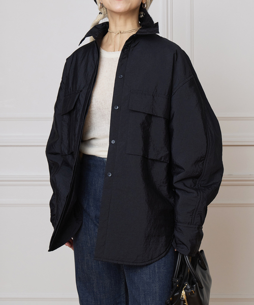 christian wijnants(クリスチャンワイナンツ)の「CHRISTIAN WIJNANTS/クリスチャンワイナンツ PADDED NYLON SHIRT(その他アウター・レディース・カーキ/ネイビー・FREE)」の2枚目の写真