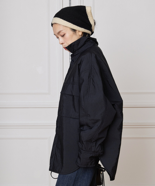 christian wijnants(クリスチャンワイナンツ)の「CHRISTIAN WIJNANTS/クリスチャンワイナンツ PADDED NYLON SHIRT(その他アウター・レディース・カーキ/ネイビー・FREE)」の9枚目の写真