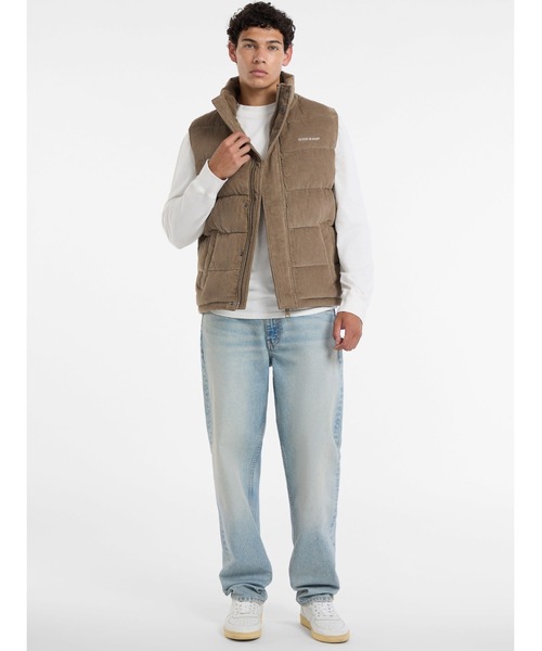 GUESS JEANS（ゲスジーンズ）の「GUESS JEANS Regular Vest  中綿 ベスト（その他アウター・メンズ・ライトブラウン・MEDIUM/SMALL/LARGE/X-LARGE）」の10枚目の写真