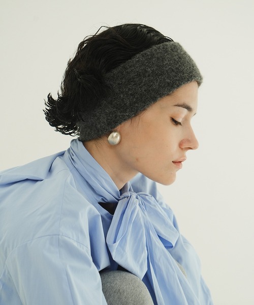 CLANE(クラネ)の「WOOL HAIR BAND(ヘアバンド・レディース・ホワイト/ベージュ/グレー・F)」の2枚目の写真
