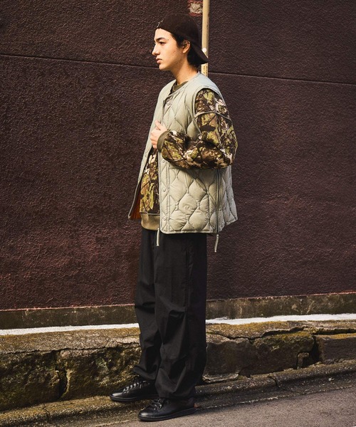 TAION(タイオン)の「【TAION(タイオン)】別注MILITARY LIGHT SHELL DOWN VEST(その他アウター・メンズ・グリーン/ブラック/オリーブ・LARGE/MEDIUM)」の9枚目の写真