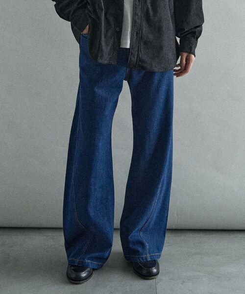 CRAFT STANDARD BOUTIQUE(クラフトスタンダードブティック)の「カーブフレアデニムパンツ(デニムパンツ・メンズ・インディゴブルー/ライトインディゴブルー/グレー・S/M/L)」の1枚目の写真