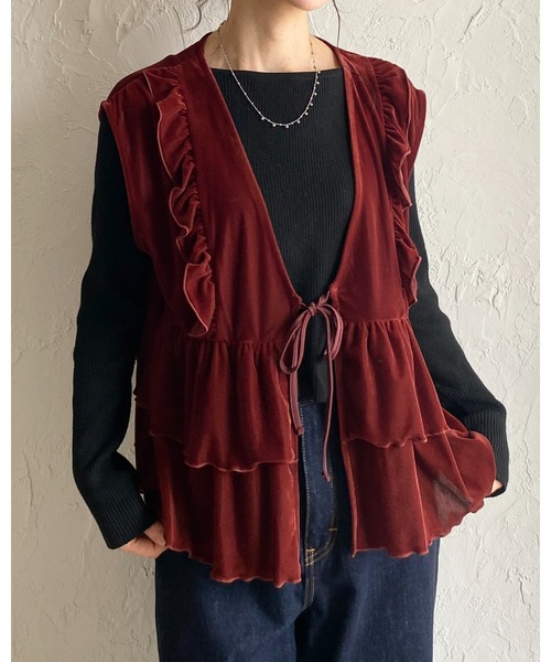 She's Closet（シーズクローゼット）の「深Vネックベロアティアードフリルリボンベスト（ベスト・レディース・ブラック/ブラウン・FREE）」の6枚目の写真