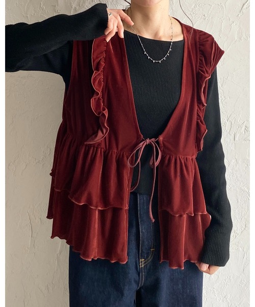She's Closet（シーズクローゼット）の「深Vネックベロアティアードフリルリボンベスト（ベスト・レディース・ブラック/ブラウン・FREE）」の7枚目の写真