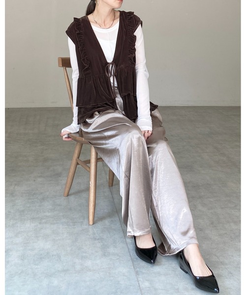 She's Closet（シーズクローゼット）の「深Vネックベロアティアードフリルリボンベスト（ベスト・レディース・ブラック/ブラウン・FREE）」の8枚目の写真