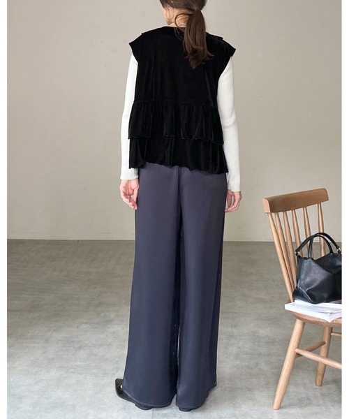 She's Closet（シーズクローゼット）の「深Vネックベロアティアードフリルリボンベスト（ベスト・レディース・ブラック/ブラウン・FREE）」の13枚目の写真