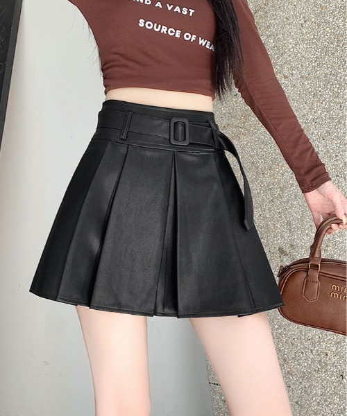 kirakiraShop(キラキラショップ)の「ベルト付き フェイクレザー プリーツ ミニ スカート(スカート・レディース・ブラック/ブラウン・S/M/L)」の7枚目の写真