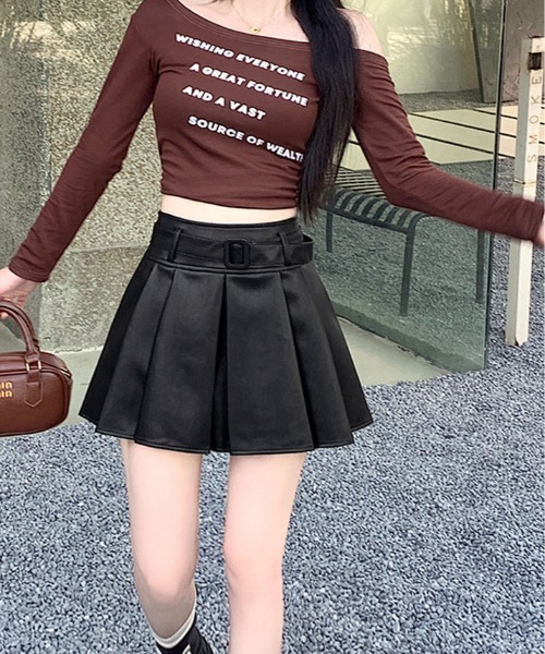 kirakiraShop(キラキラショップ)の「ベルト付き フェイクレザー プリーツ ミニ スカート(スカート・レディース・ブラック/ブラウン・S/M/L)」の10枚目の写真
