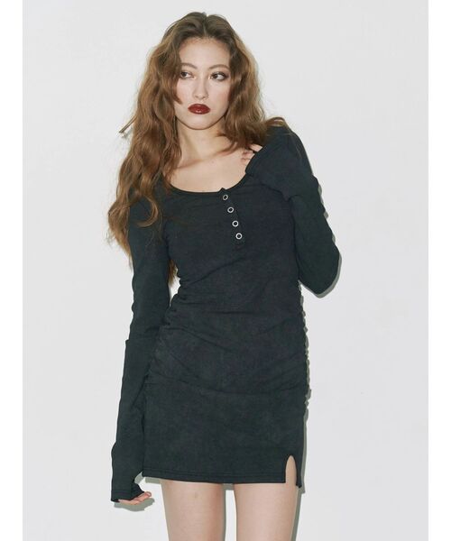 EVRIS（エヴリス）の「ヘンリーネックカットミニワンピース（ワンピース・レディース・グレー/ブラック/その他1・FREE）」の4枚目の写真