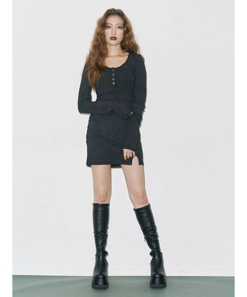 EVRIS（エヴリス）の「ヘンリーネックカットミニワンピース（ワンピース・レディース・グレー/ブラック/その他1・FREE）」の6枚目の写真