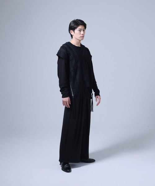 Ruze（ルゼ）の「12 tuck easy wide pants / 12タック イージー ワイドパンツ（その他パンツ・メンズ・ブラック・FREE）」の8枚目の写真