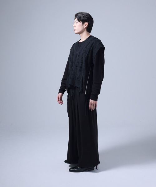 Ruze（ルゼ）の「12 tuck easy wide pants / 12タック イージー ワイドパンツ（その他パンツ・メンズ・ブラック・FREE）」の6枚目の写真