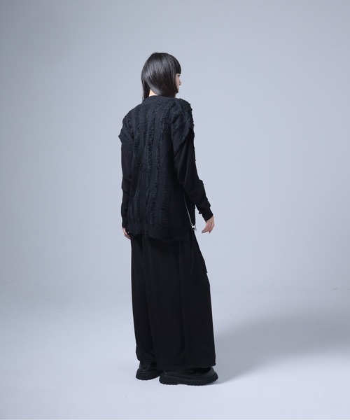 Ruze（ルゼ）の「12 tuck easy wide pants / 12タック イージー ワイドパンツ（その他パンツ・メンズ・ブラック・FREE）」の11枚目の写真