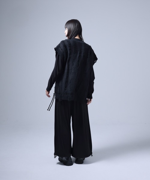 Ruze（ルゼ）の「12 tuck easy wide pants / 12タック イージー ワイドパンツ（その他パンツ・メンズ・ブラック・FREE）」の12枚目の写真