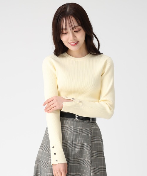 31 Sons de mode（トランテアン　ソン　ドゥ　モード）の「2025秋冬新作 袖スリットボタンリブニット（ニット/セーター・レディース・イエロー/オフホワイト/ライトブルー/チャコールグレー・ﾌﾘ-）」の12枚目の写真