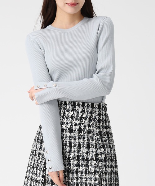 31 Sons de mode（トランテアン　ソン　ドゥ　モード）の「2025秋冬新作 袖スリットボタンリブニット（ニット/セーター・レディース・イエロー/オフホワイト/ライトブルー/チャコールグレー・ﾌﾘ-）」の15枚目の写真