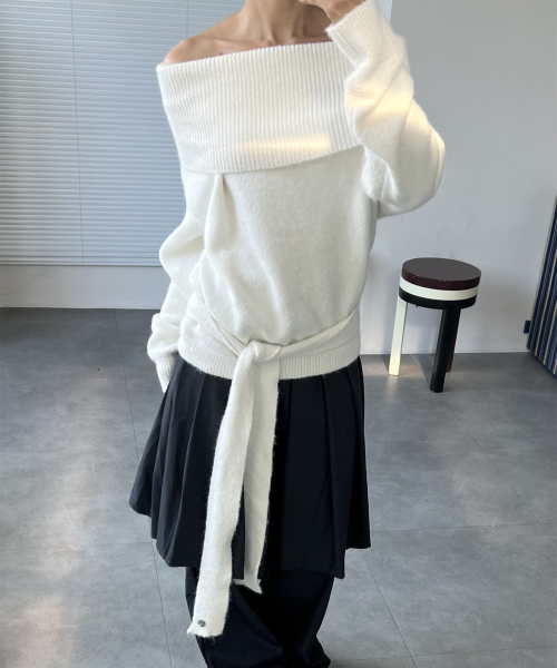 PLACE STUDIO(プレイススタジオ)の「エッセンシャルソフトマフラーセットオフショルダー長袖ニット_3COLOR(ニット/セーター・レディース・チャコール/ブラック/ホワイト・FREE)」の6枚目の写真