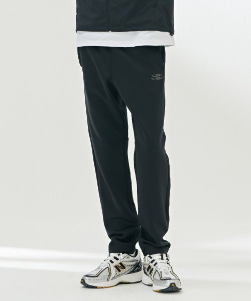 CHASECULT(チェイスカルト)の「男性クッション地ウォームアップパンツ-DAZK7203B03(スウェットパンツ・メンズ・ブラック・82/70/76/92/96/86)」の2枚目の写真