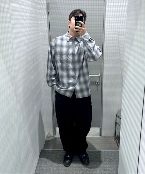 INSILENCE(インサイロンス)の「オーバーサイズチェックシャツ グレー ブルー(シャツ/ブラウス・レディース・その他・LARGE/MEDIUM/SMALL)」の5枚目の写真