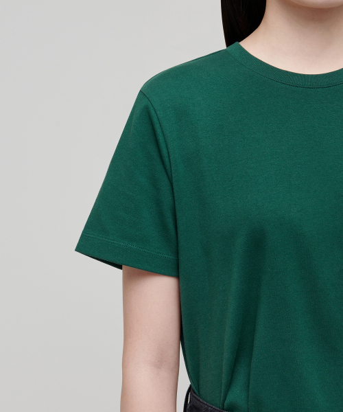 MUSINSA STANDARD WOMAN（ムシンサスタンダードウーマン）の「ウィメンズベーシッククルーネックTシャツ[グリーン]（Tシャツ/カットソー・レディース・その他・SMALL/X-SMALL）」の5枚目の写真