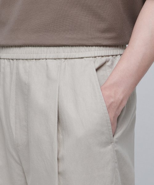 MUSINSA STANDARD(ムシンサスタンダード)の「コットンリネンワンタックワイドパンツ【ライトベージュ】(その他パンツ・メンズ・その他・38/36/34/32/30/26/28)」の7枚目の写真