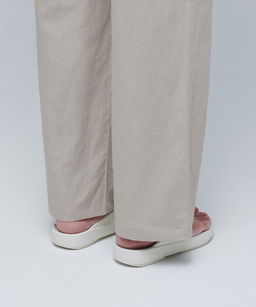 MUSINSA STANDARD(ムシンサスタンダード)の「コットンリネンワンタックワイドパンツ【ライトベージュ】(その他パンツ・メンズ・その他・38/36/34/32/30/26/28)」の9枚目の写真