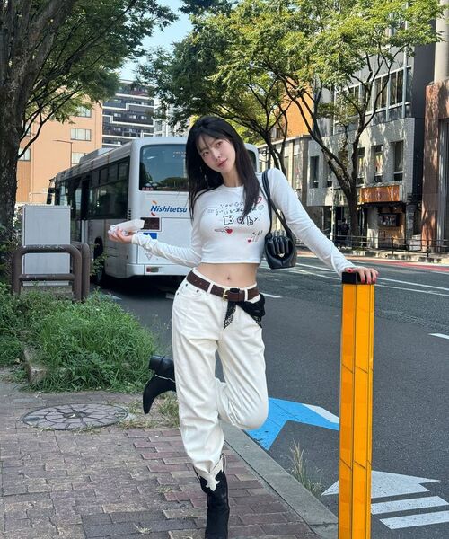 YOUHEE(ユヒ)の「YOUHEE GRAPHIC LONG SLEEVE WHITE(Tシャツ/カットソー・レディース・その他・FREE)」の10枚目の写真
