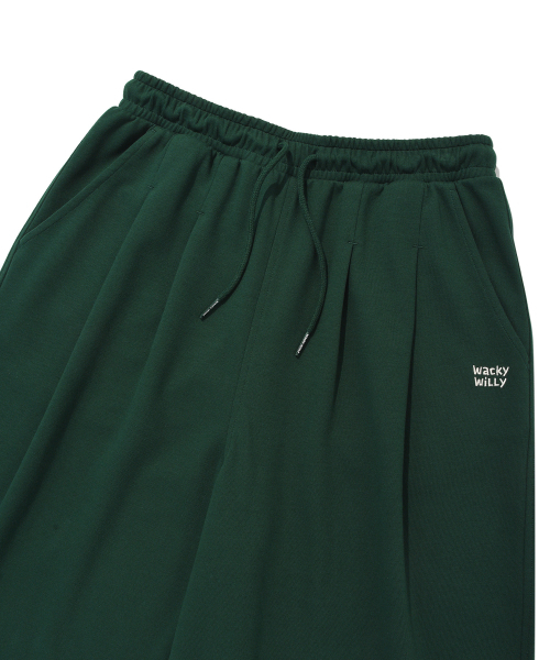 Wacky WiLLy(ワッキーウィリー)の「ツーピンタックバミューダスウェットショートパンツグリーン(その他パンツ・レディース・その他・SMALL/MEDIUM/LARGE/X-LARGE)」の4枚目の写真