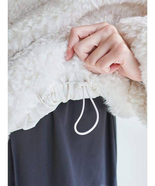 SNIDEL(スナイデル)の「【SNIDEL×PUMA】エコファーブルゾン(ブルゾン・レディース・ホワイト・S)」の5枚目の写真