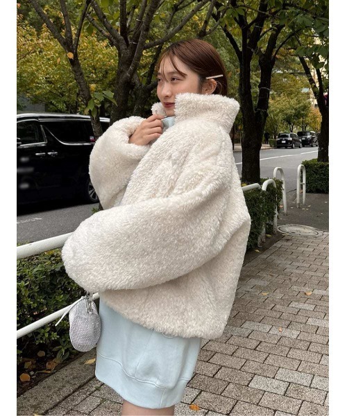 SNIDEL(スナイデル)の「【SNIDEL×PUMA】エコファーブルゾン(ブルゾン・レディース・ホワイト・S)」の17枚目の写真