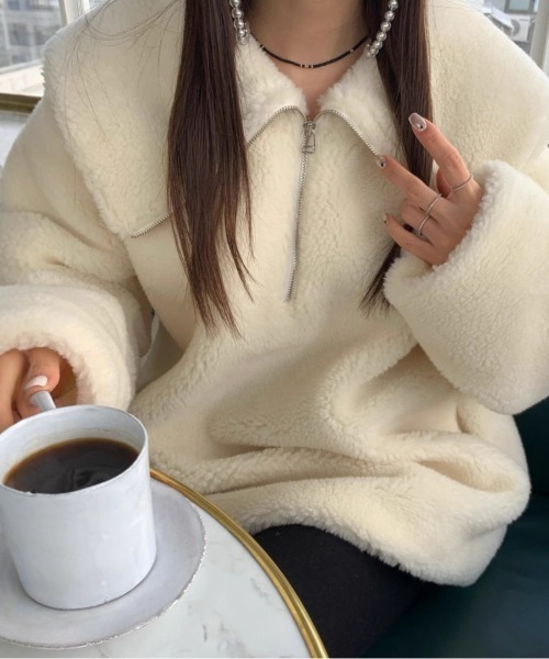 Mela(メラ)の「ビッグカラーハーフジップボアトップス(その他トップス・レディース・ベージュ/オフホワイト/ブラック・FREE)」の7枚目の写真