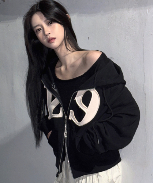 129 Logo Patch Hooded Zip-Up（パーカー）｜ILLIGO（イリゴ）の