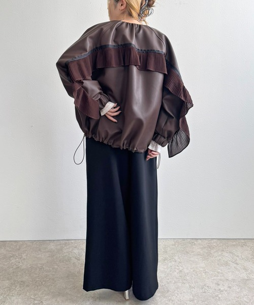 LHELBIE（レルビエ）の「バックプリーツ合皮ブルゾン（ブルゾン・レディース・ブラウン/オフホワイト/ブラック・M）」の19枚目の写真