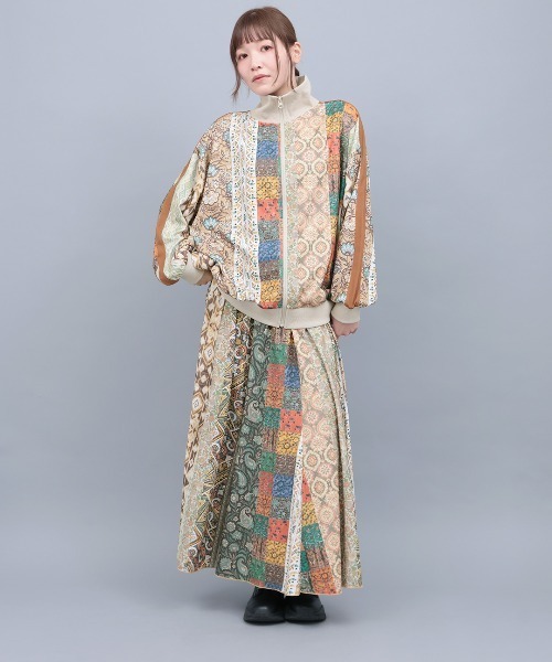 チチカカ（チチカカ）の「ファブリックプリント＆ブラックジャケット（ブルゾン・レディース・ブルー/ブラック/ベージュ・FREE）」の5枚目の写真