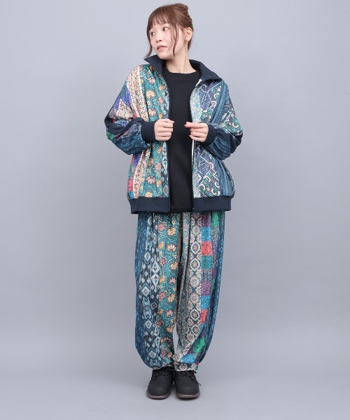 チチカカ（チチカカ）の「ファブリックプリント＆ブラックジャケット（ブルゾン・レディース・ブルー/ブラック/ベージュ・FREE）」の6枚目の写真